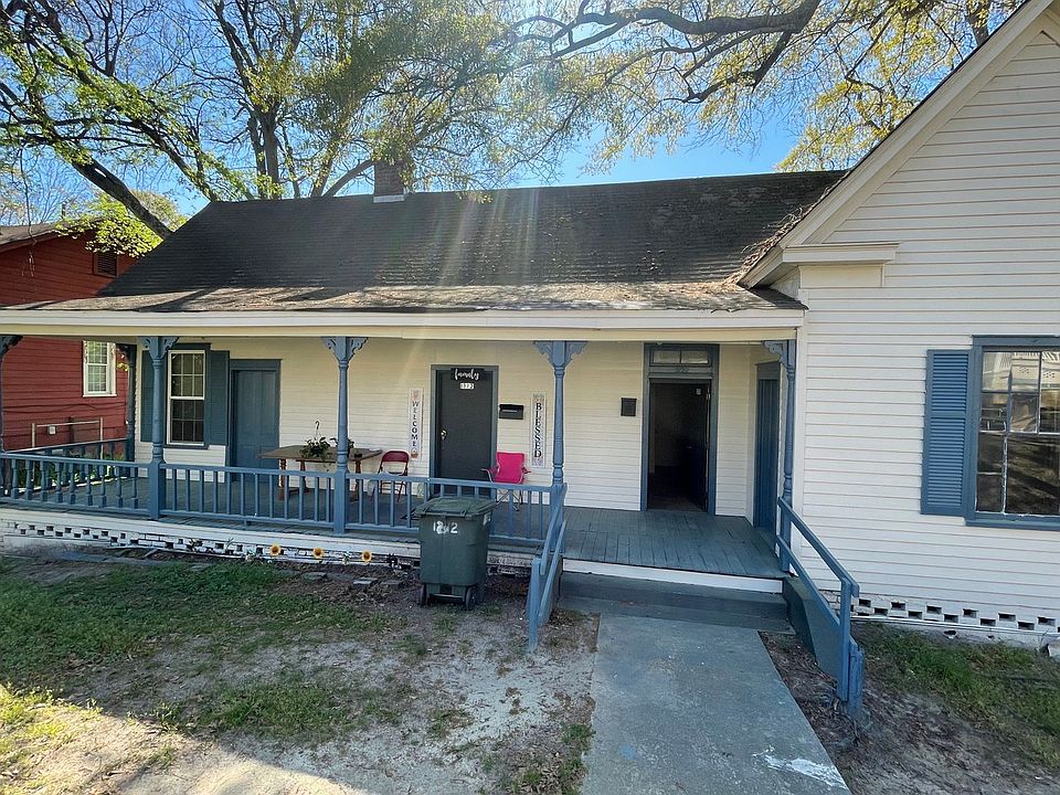 1st image of 1370 Glover St