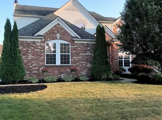 24613 Fairlawn Dr, Flat Rock, MI 48134