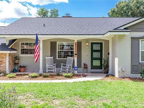 4th image of 2020 Sunderland Rd