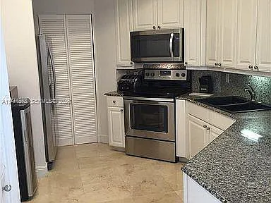 888 Brickell Key Dr #600 — Photo 6