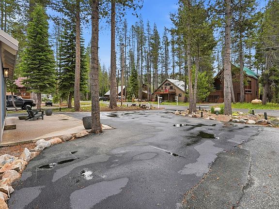 5th image of 50676 Conifer Dr