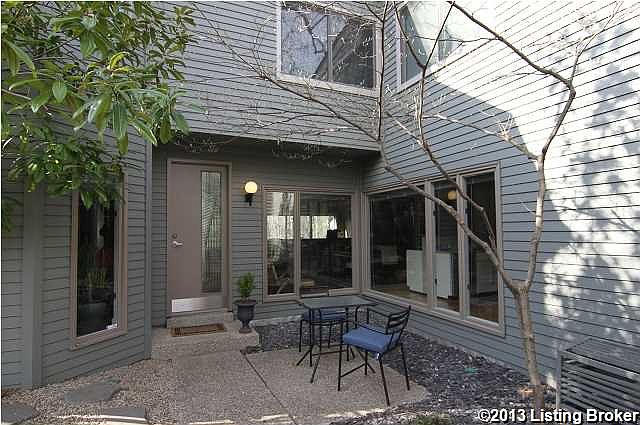 Private Courtyard Entrance