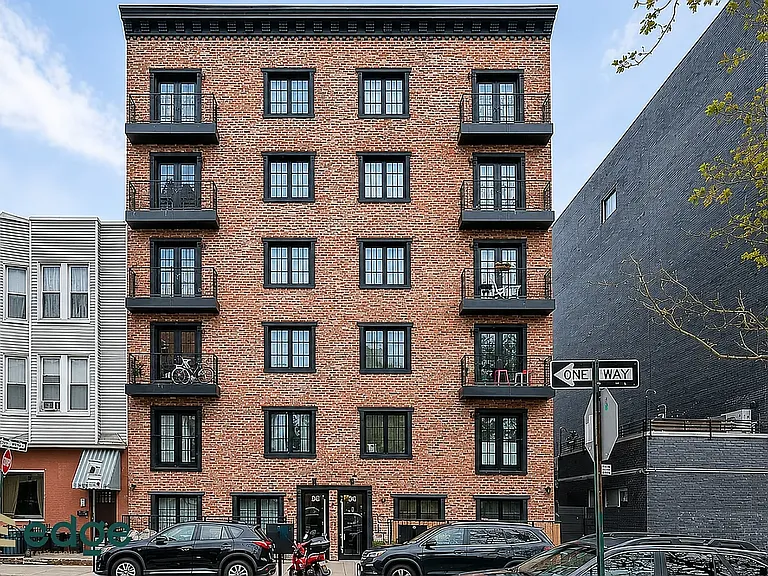 236 N 11th St #1B — Photo 6