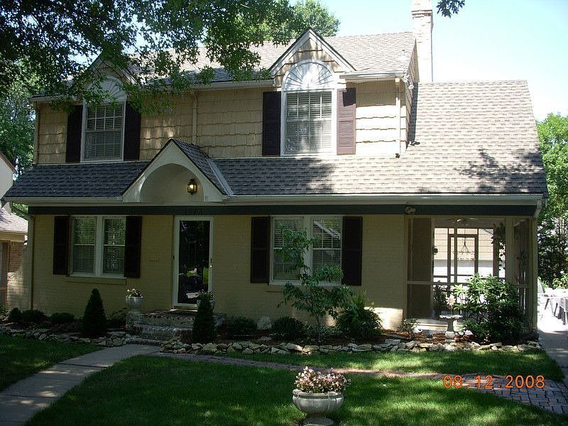 1st image of 1272 W 71st Ter