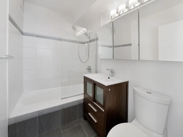 233 East 69th Street image 5 of 9