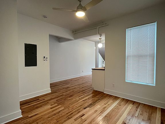 3rd image of 132 King St #4