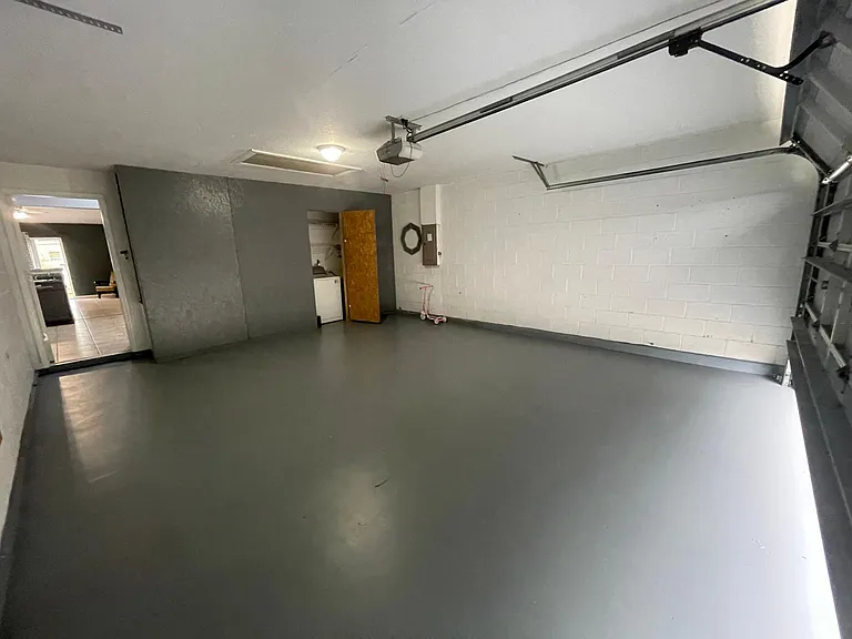 106 Nassau Pl — Photo 20