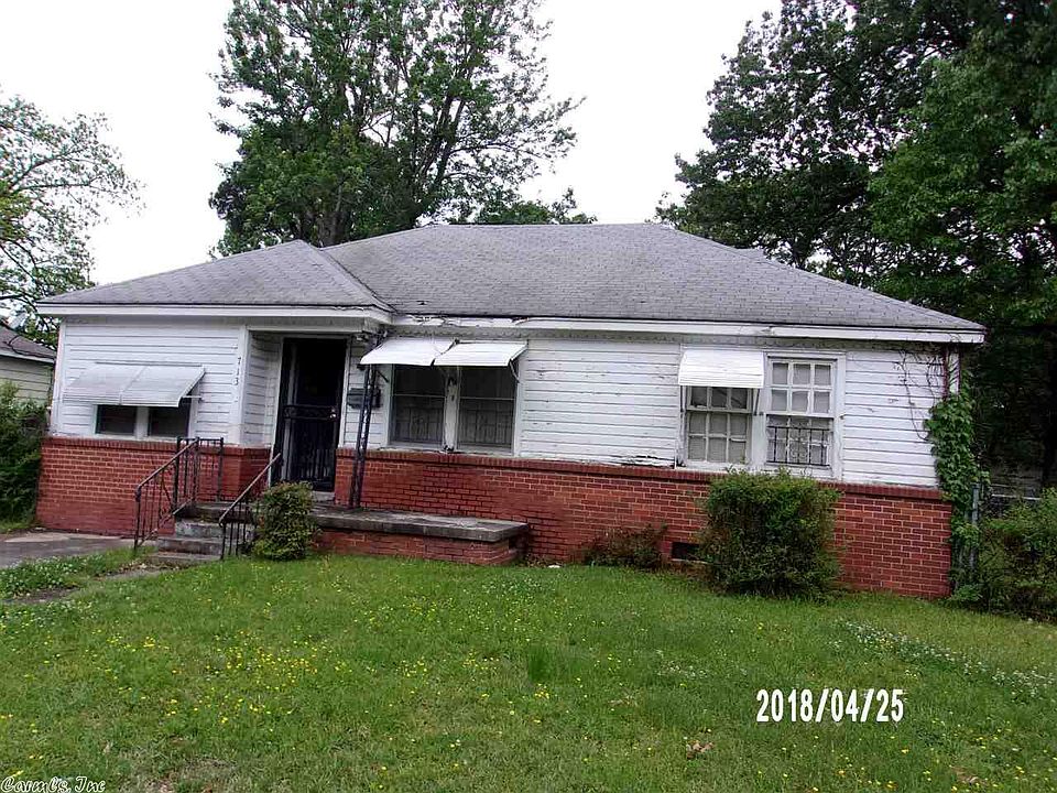 1st image of 713 W 29th Ave