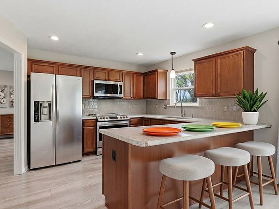 5th image of 2029 Leefield Dr