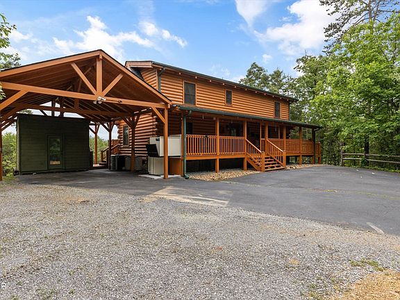 2nd image of 1949 E Mountain View Way