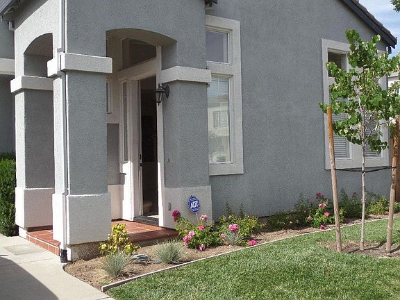 3rd image of 710 Otter Ct