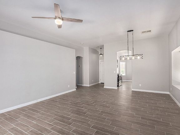 2nd image of 10012 W Wood St