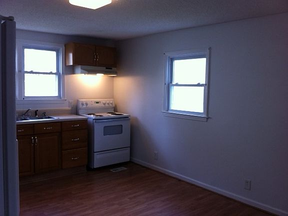 5th image of 6 S 1st St