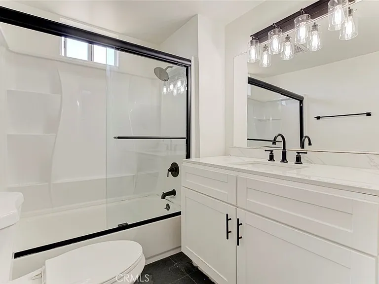 4927 Lexington Ave — Photo 25