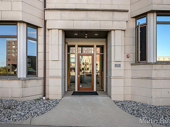 2nd image of 430 Union Ave NE APT 312