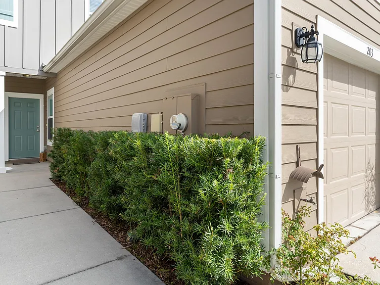 203 Whitland Way — Photo 7