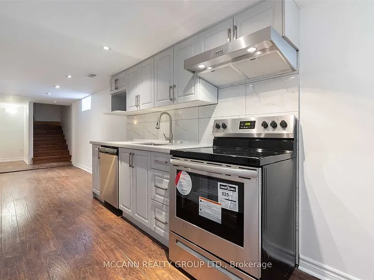 114 Belgravia Ave #BASEMENT — Photo 6