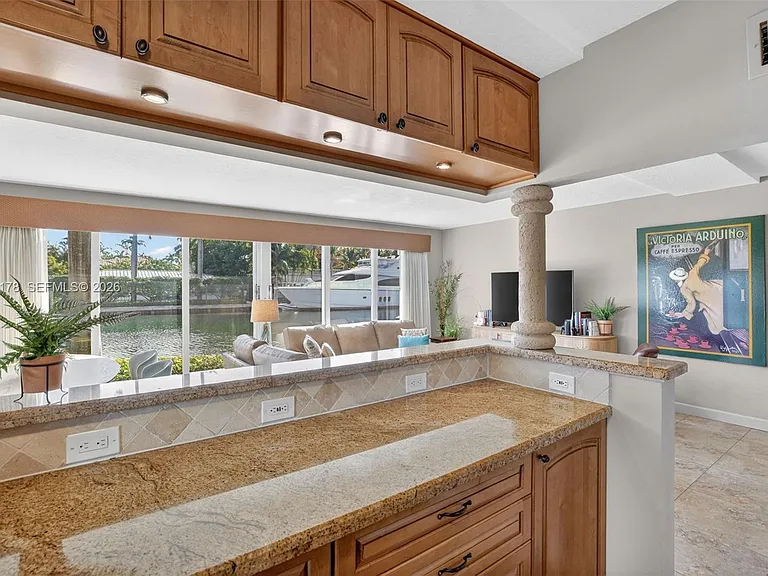 180 Isle Of Venice Dr #121 — Photo 21