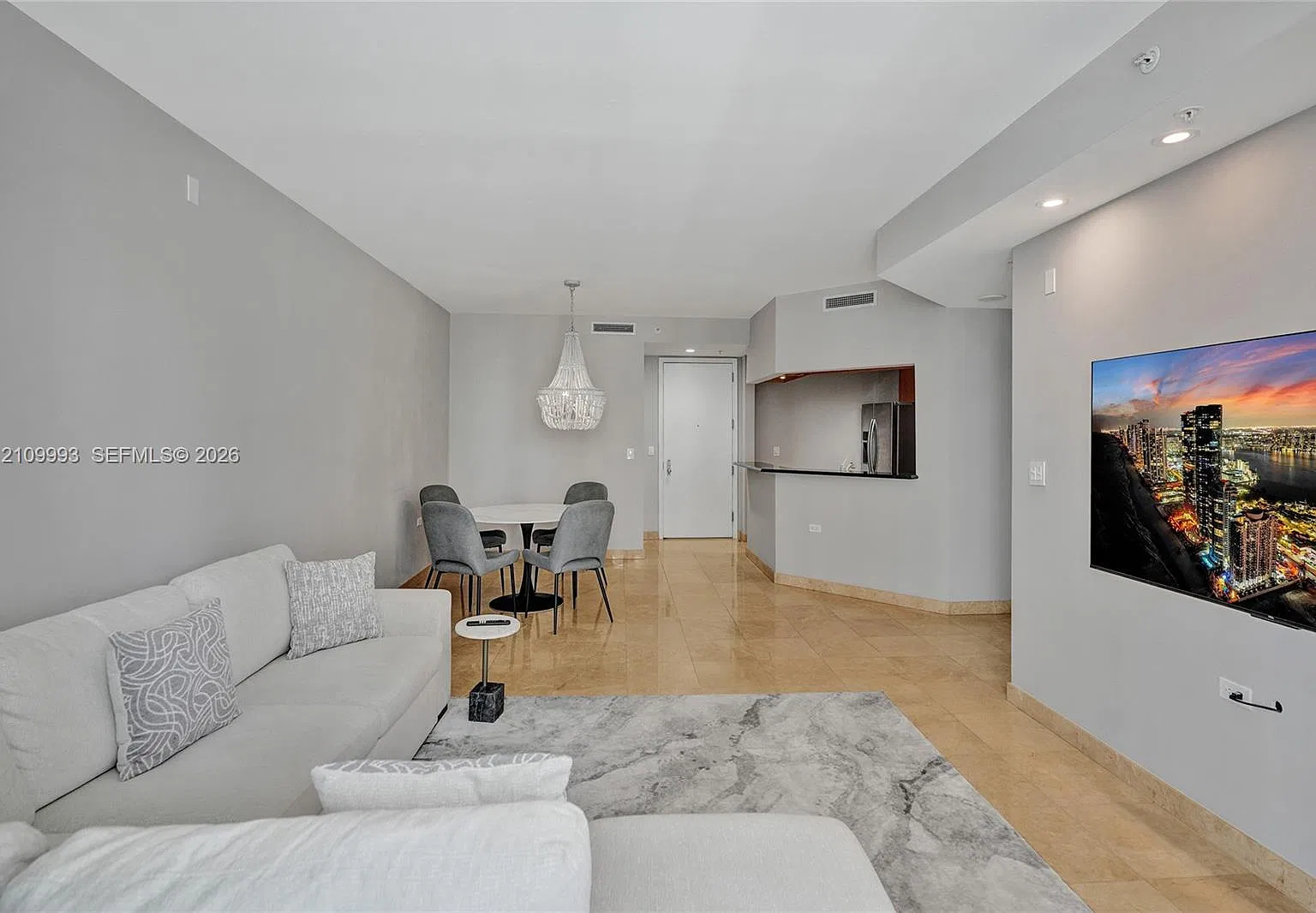 Courts Brickell Key Condo — Photo 3
