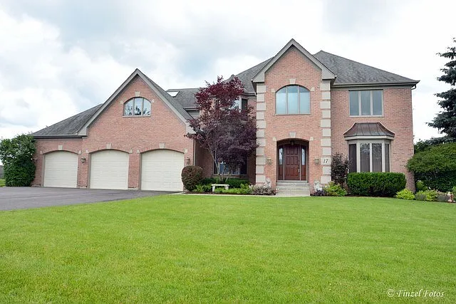 17 River Ridge Dr photo 1