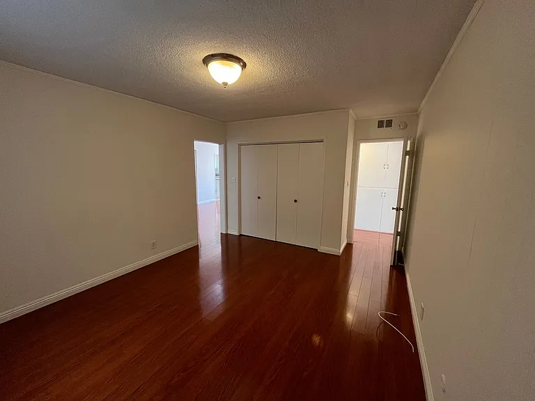 1065 S Holt Ave — Photo 10