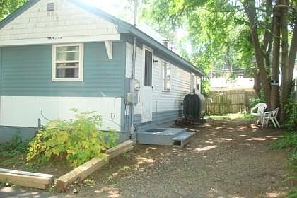 3rd image of 21 Cottage Ave