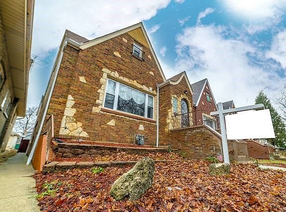 3rd image of 2408 Oak Park Ave
