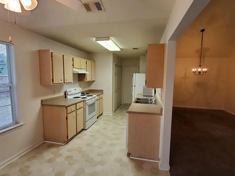 101 Berwick Lakes Blvd — Photo 2