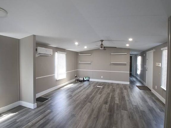 2nd image of 1518 NW 21st St Lot 516