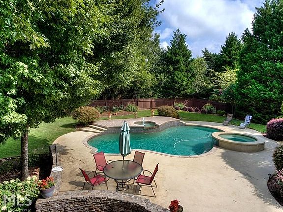 5th image of 23 Hastings Dr