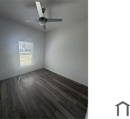 4th image of 1097 Highlands Rd