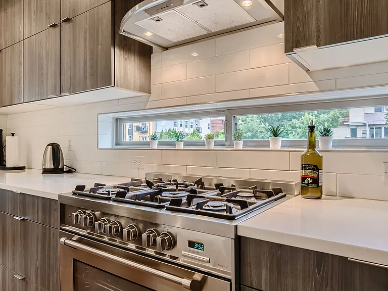 2407 Court Pl — Photo 25