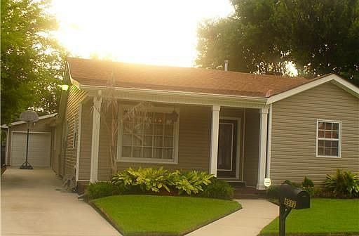 2nd image of 4912 Baccich St