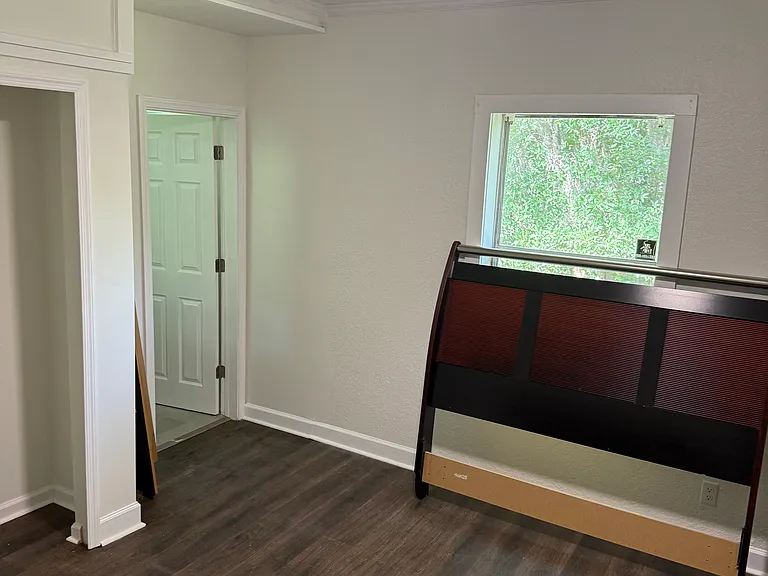 6089 Malcone Ln — Photo 9