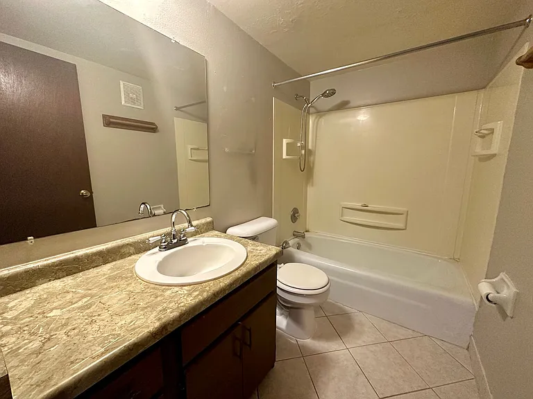 N113W15479 Francese Dr — Photo 18