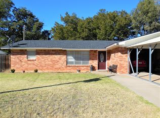 515 N 16th St, Memphis, TX 79245