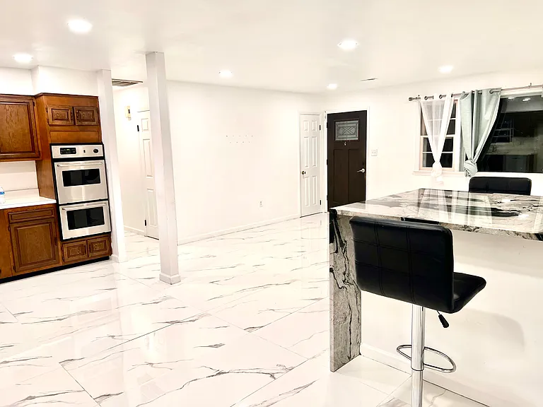 8007 Prince Georges Dr — Photo 29