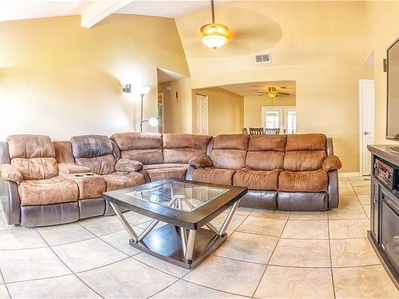 3rd image of 98 Citrus Dr