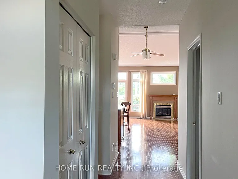 302 Wisteria Cres — Photo 5