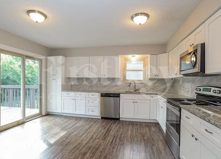 6733 NW Sioux Dr — Photo 6