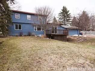 9910 28th Ave N, Plymouth, MN 55441