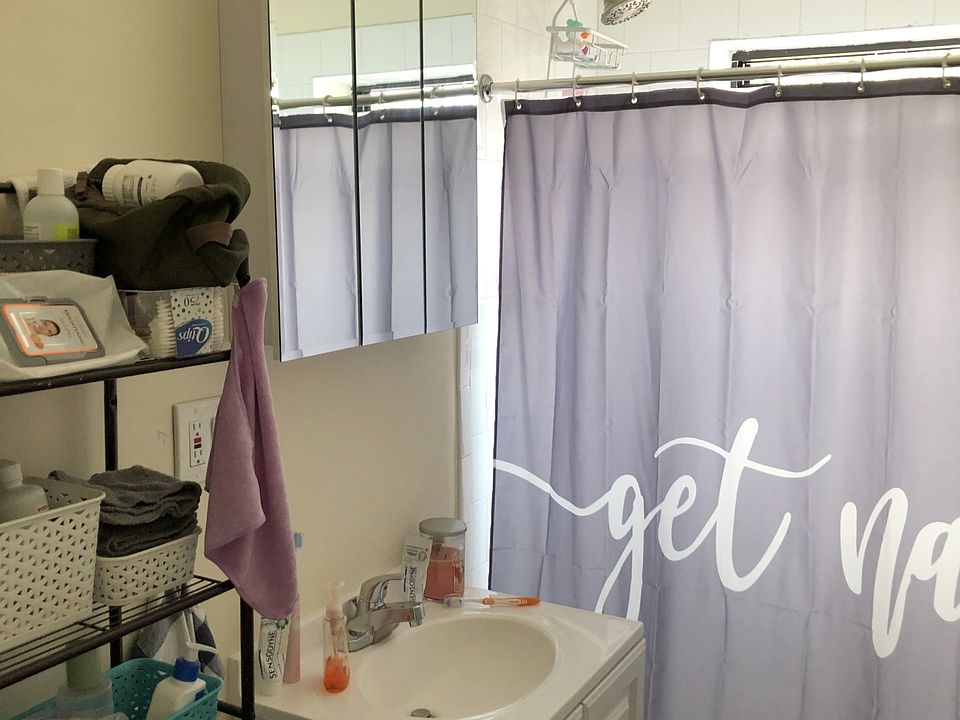 1st image of 114 Longwood Ave APT 3