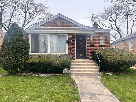 3rd image of 111 W 141st St