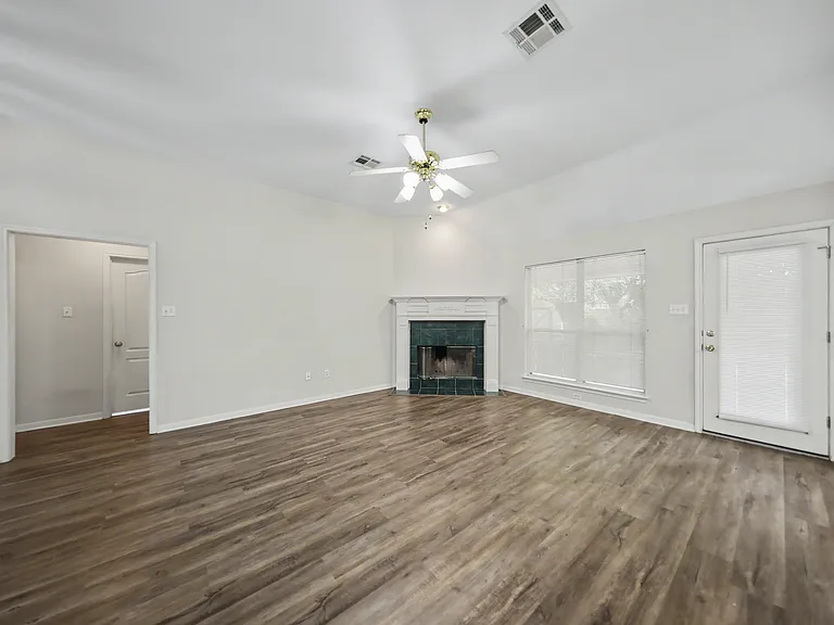 2412 Wilshire Dr — Photo 12