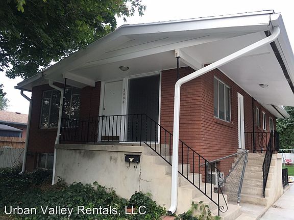 2nd image of 3085 S Lincoln St