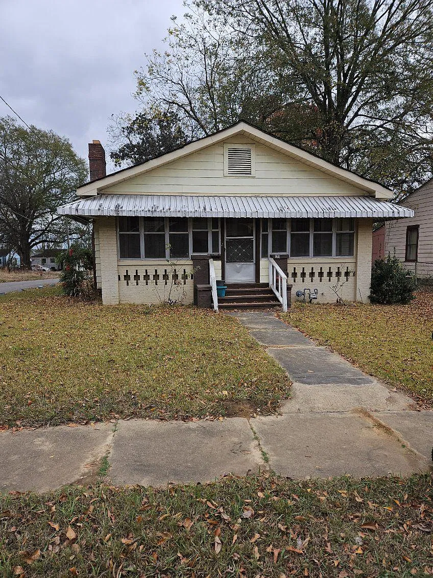 1301 Gulfport St — Photo 2