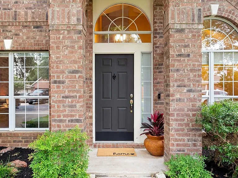 8203 Miller Falls Dr — Photo 2