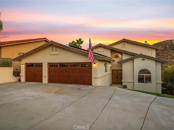 30732 Early Round Dr, Canyon Lake, CA 92587