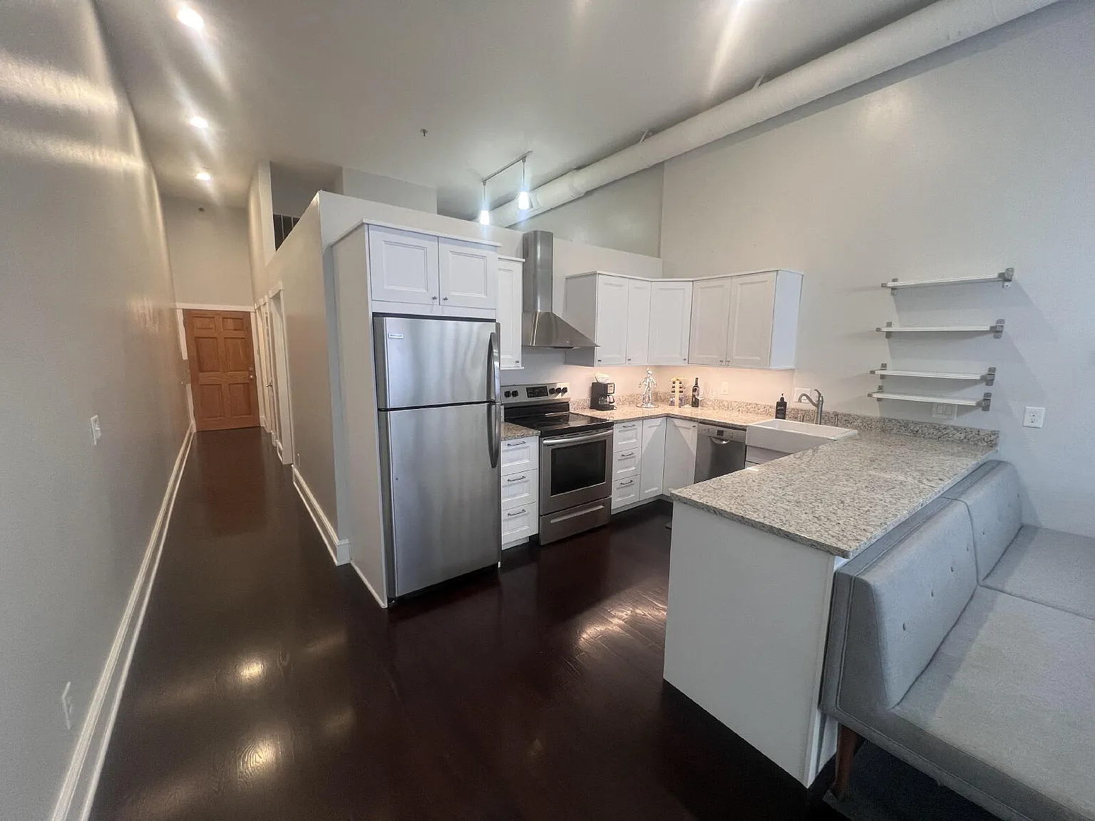 1 bed, 1.0 bath, 780 sqft, $1,790 — Photo 3
