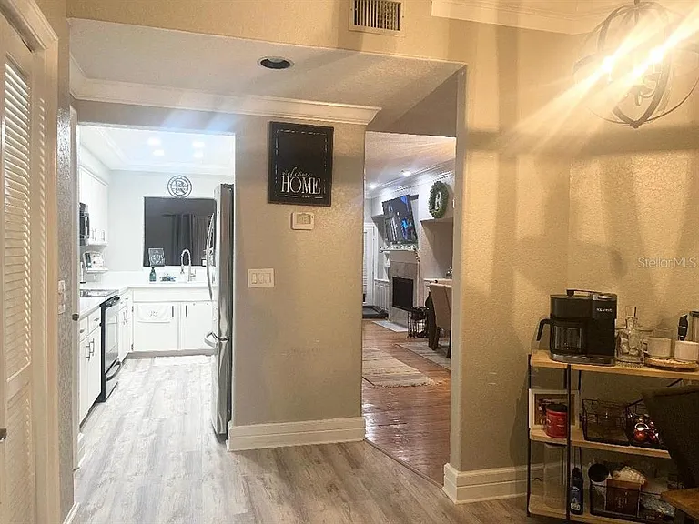 9726 Tiffany Oaks Ln #9726 — Photo 8